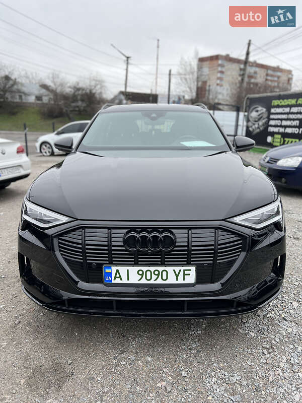 Audi E-tron (2019)
