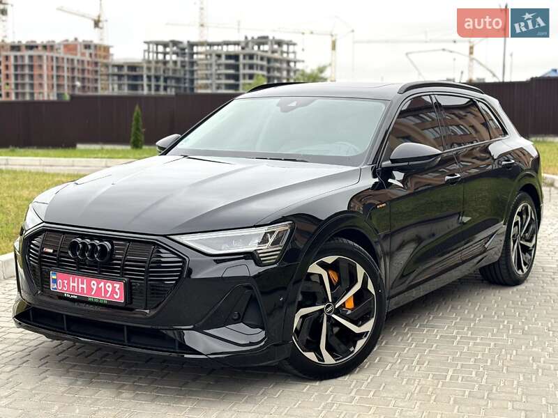 Audi E-tron (2021)