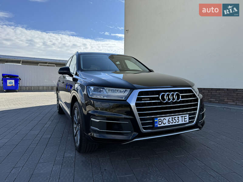 Audi Q7 (2017)