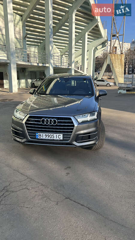 Audi Q7 (2016)
