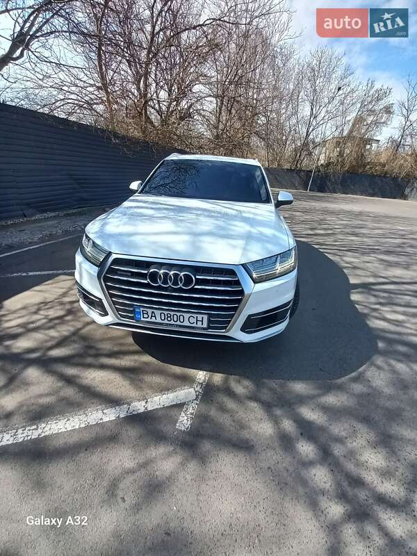 Audi Q7 (2017)