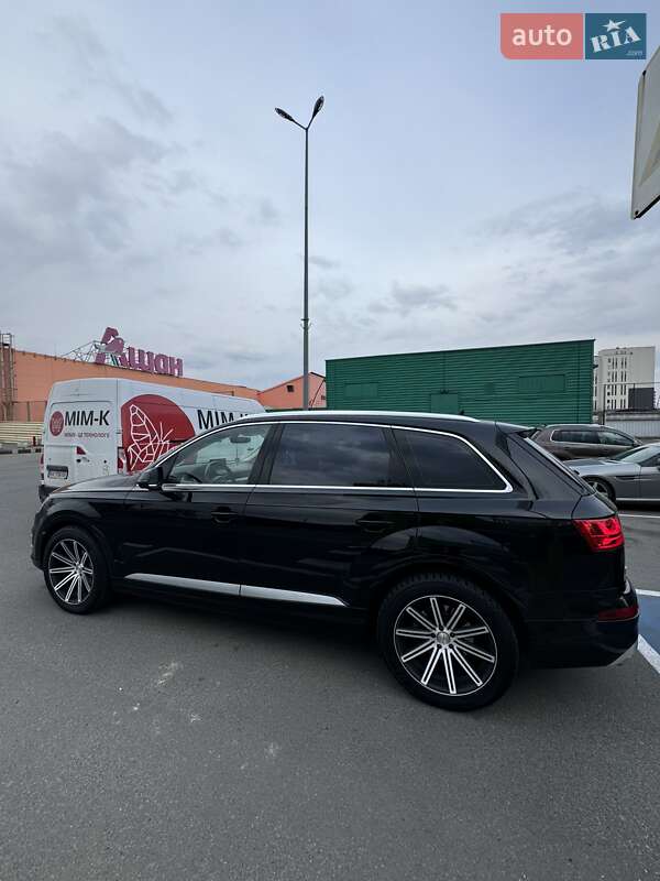 Audi Q7 (2016)