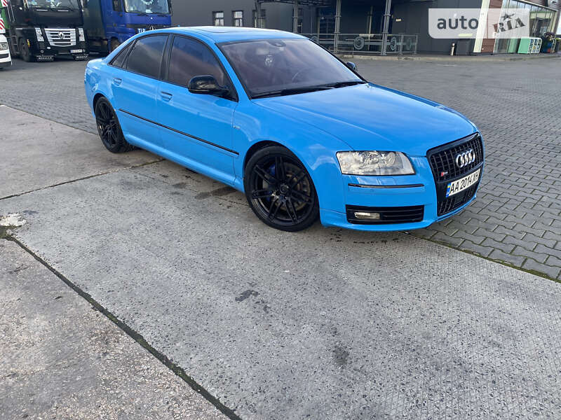 Audi S8 (2008)