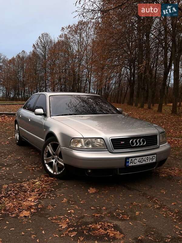 Audi A8 (1998)