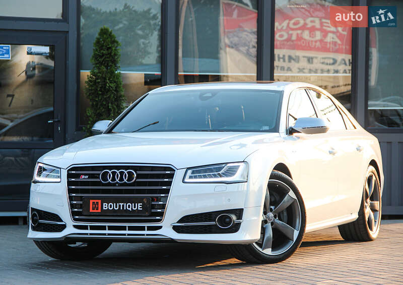 Audi S8 (2014)