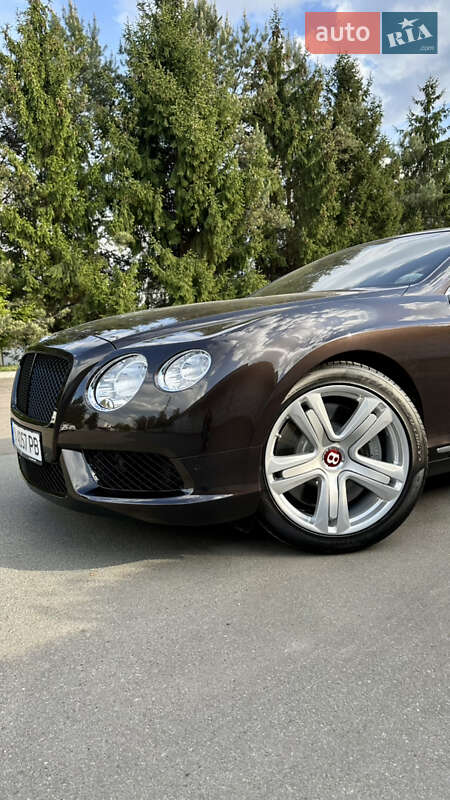Bentley Continental gt (2012)