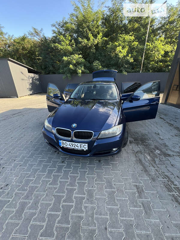 Bmw 3 series (2010)