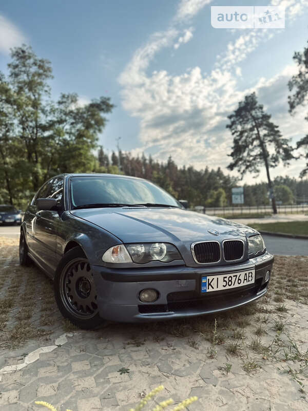 Bmw 320i (1999)