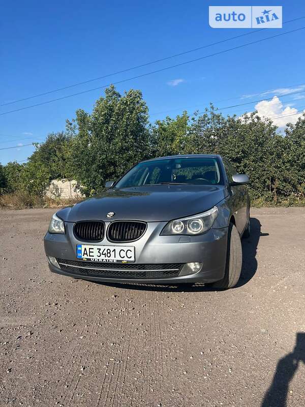 Bmw 528xi (2007)
