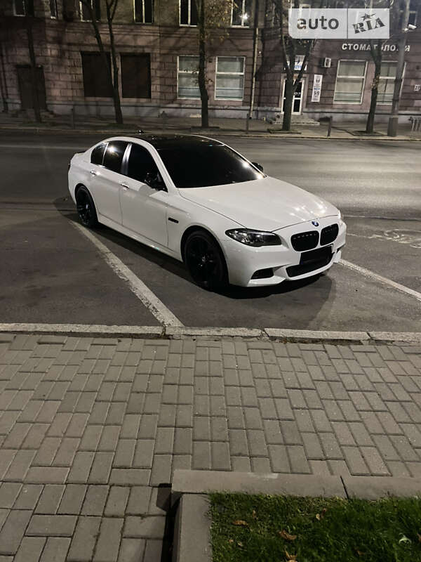 Bmw 535xi (2014)