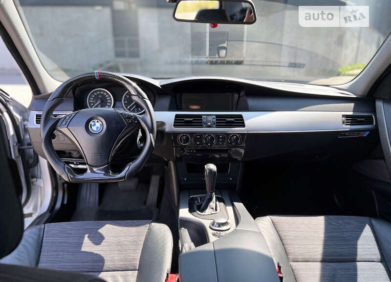 Bmw 520i (2004)