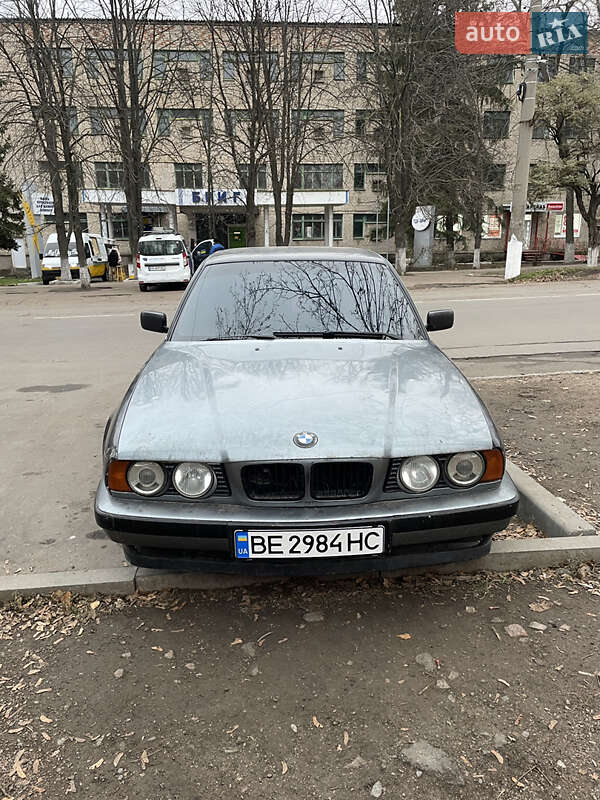 Bmw 5 series (1992)