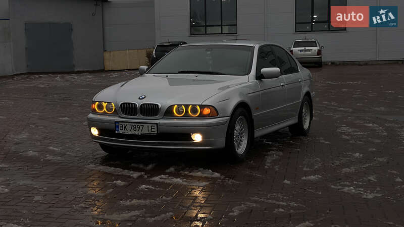 Bmw 5 series (2000)