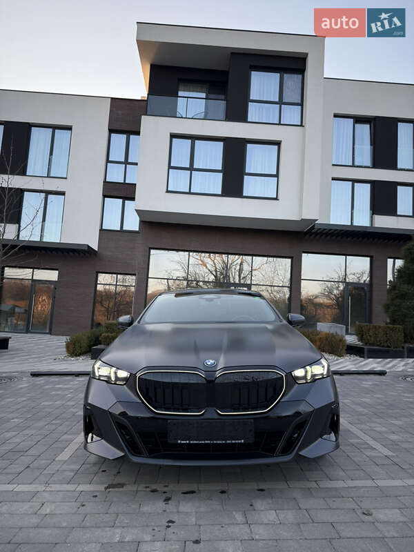 Bmw 5 series (2024)