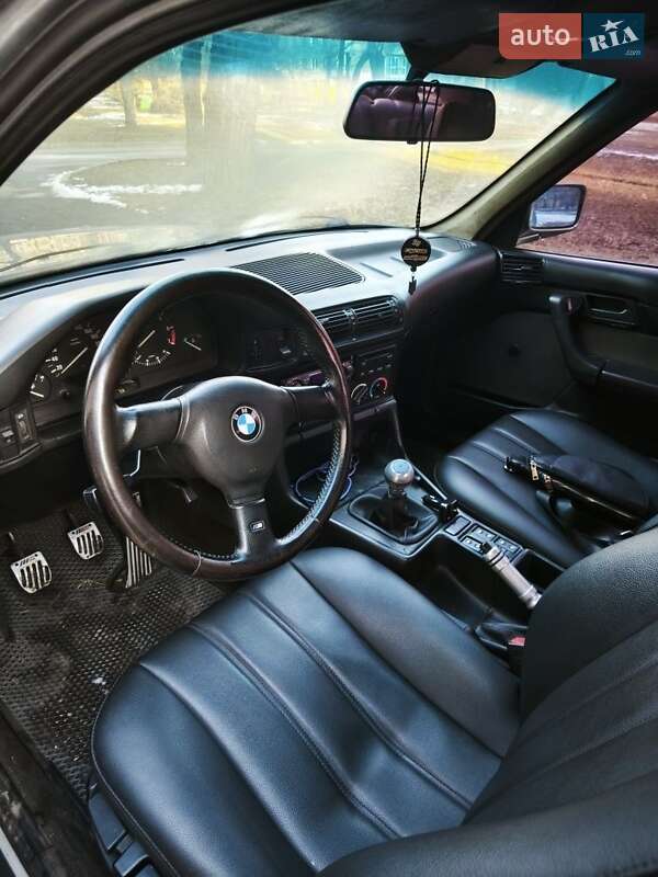 Bmw 5 series (1992)