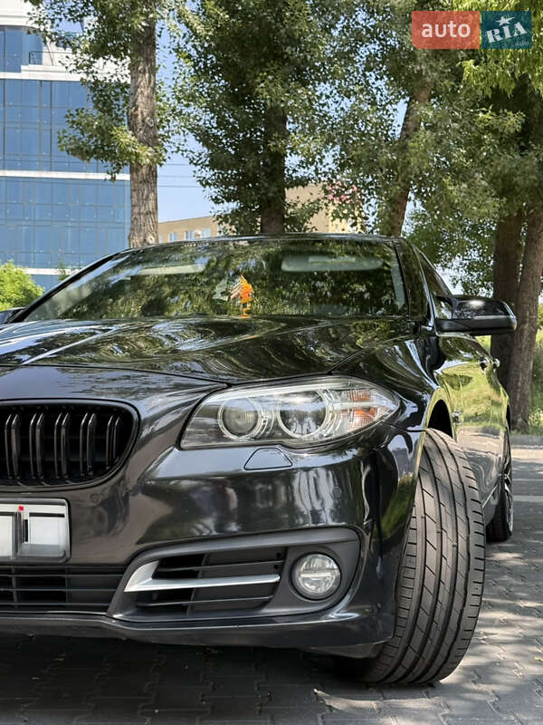 Bmw 5 series (2015)