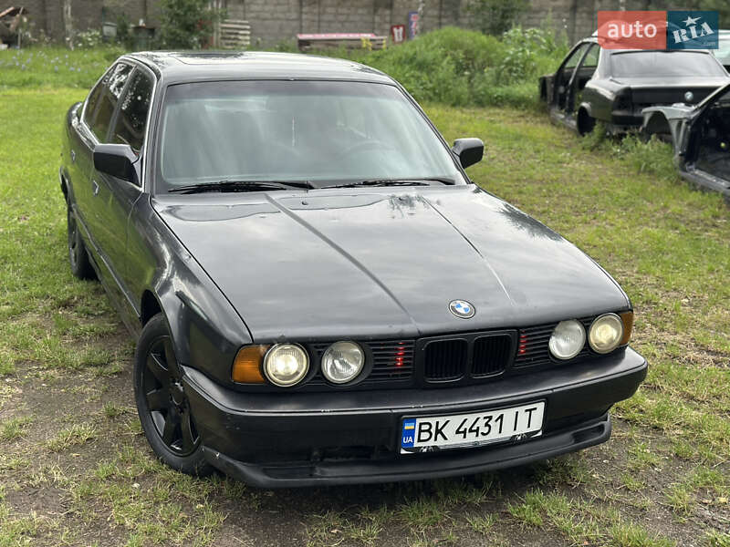 Bmw 5 series (1992)