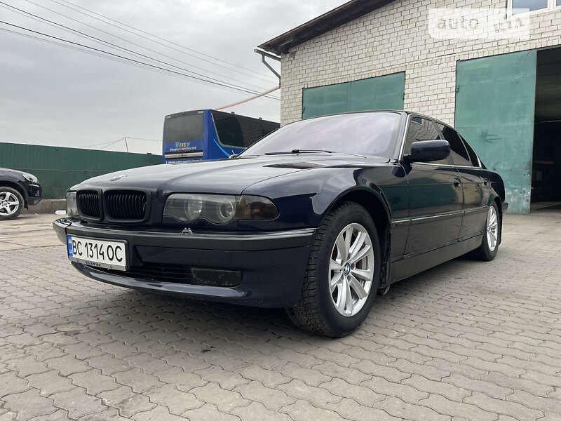 Bmw 7 series (2001)