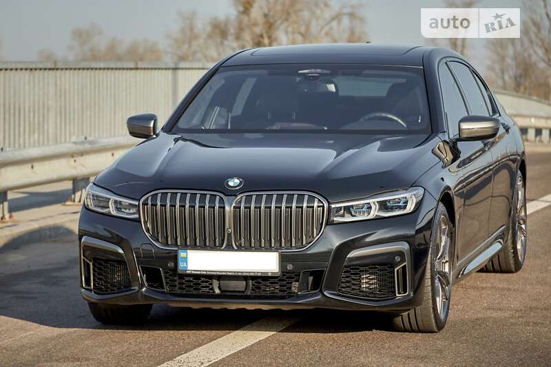 Bmw M760li (2021)