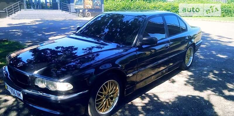 Bmw 7 series (2000)