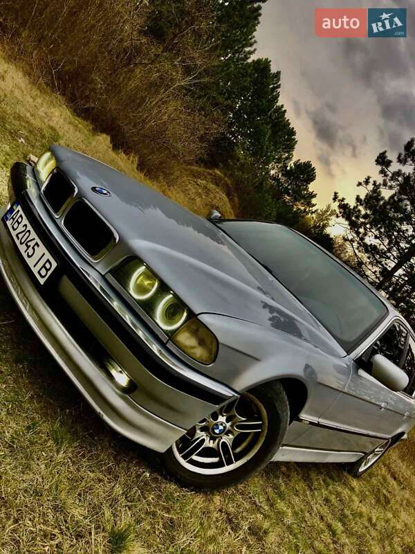 Bmw 7 series (1998)