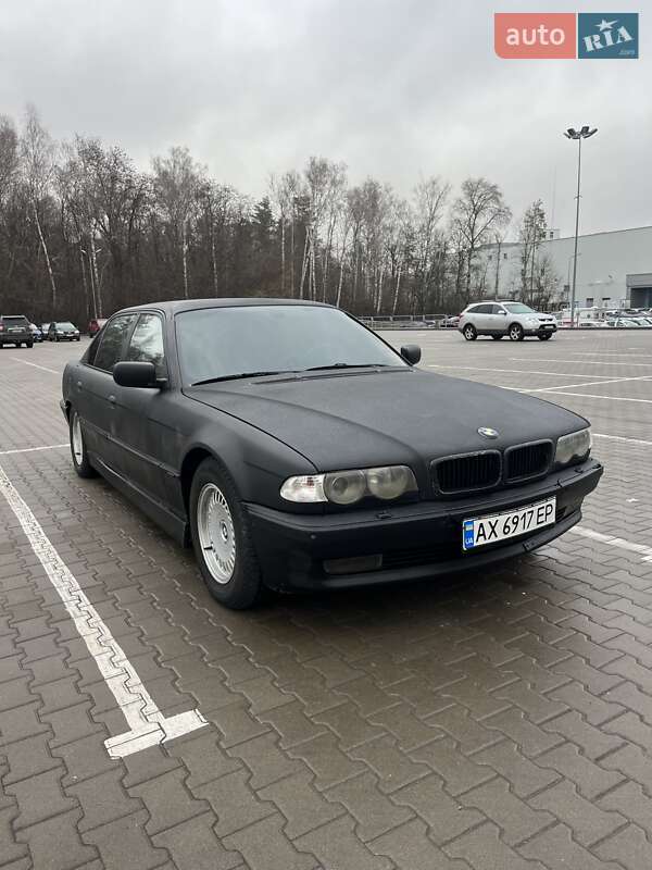 Bmw 7 series (1999)