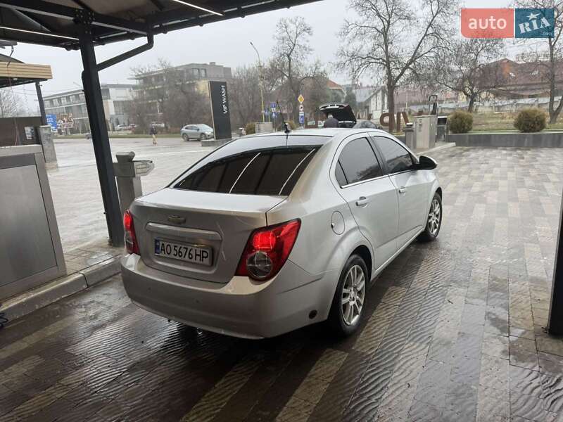 Chevrolet Aveo (2015)