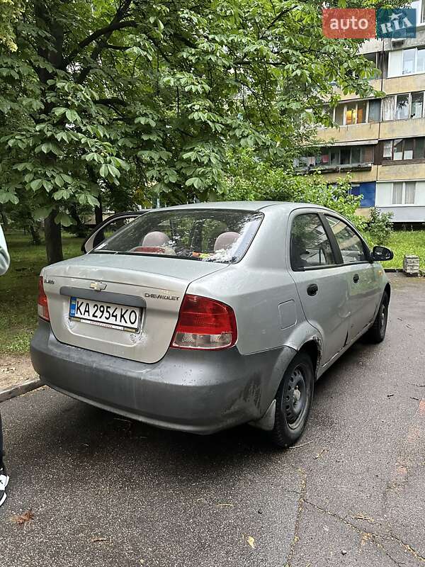 Chevrolet Aveo (2004)