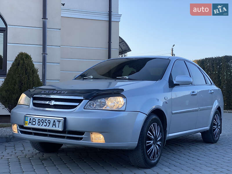 Chevrolet Lacetti (2005)