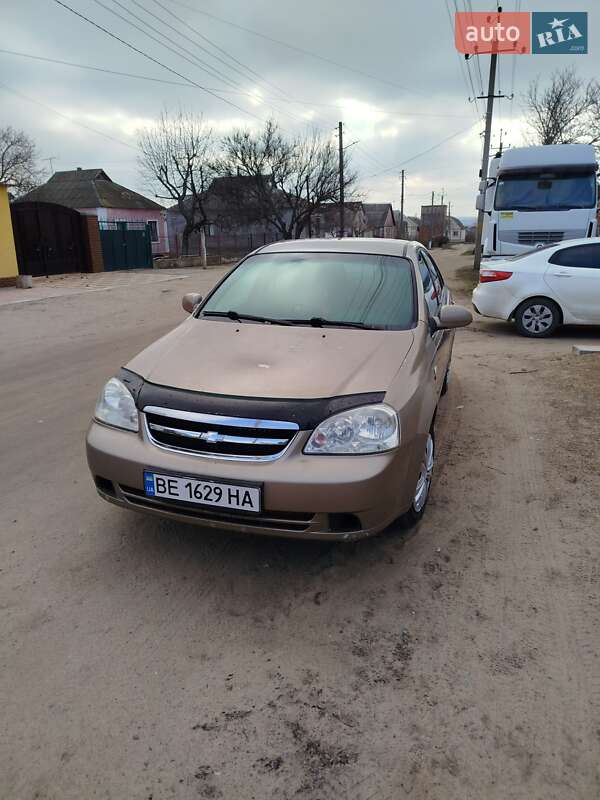 Chevrolet Lacetti (2004)