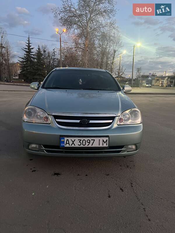Chevrolet Lacetti (2004)