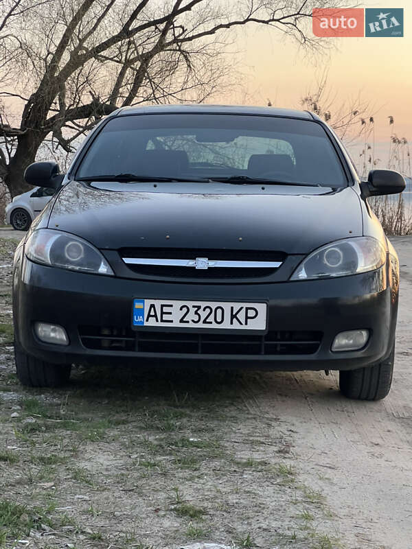 Chevrolet Lacetti (2005)