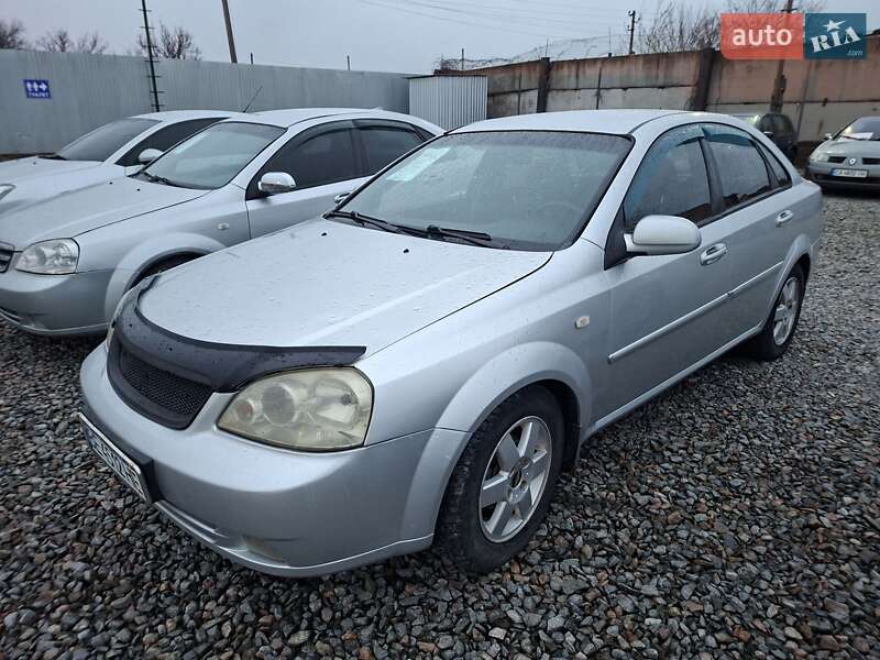 Chevrolet Lacetti (2004)