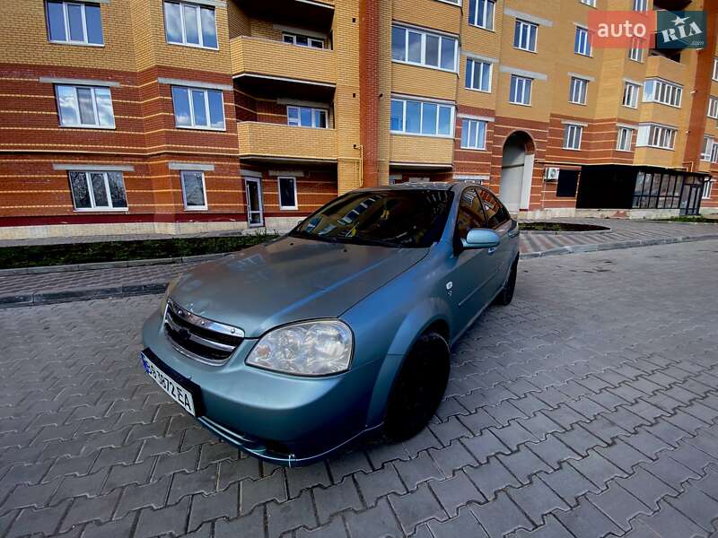 Chevrolet Lacetti (2005)