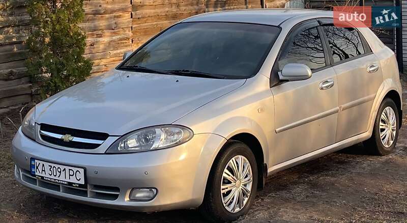 Chevrolet Lacetti (2005)