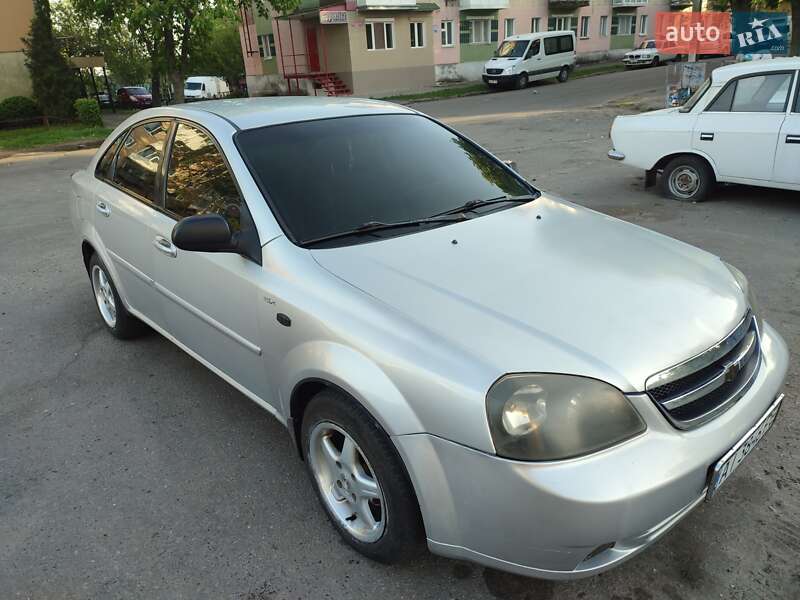 Chevrolet Lacetti (2004)