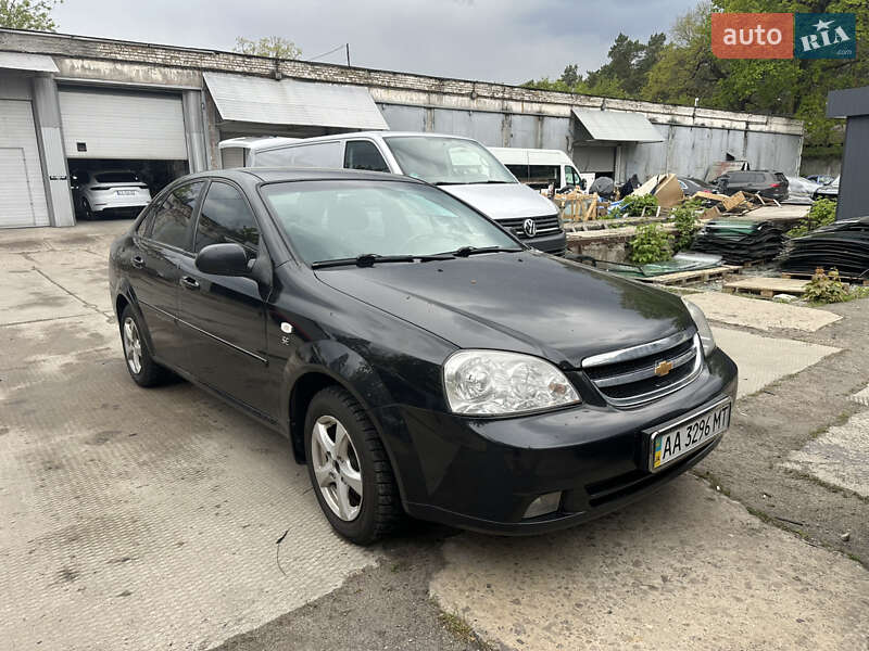 Chevrolet Lacetti (2012)