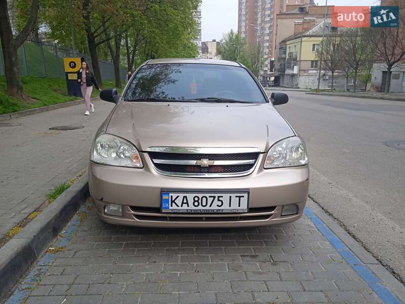 Chevrolet Lacetti (2008)