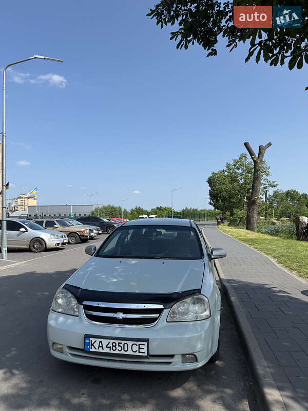 Chevrolet Lacetti (2008)