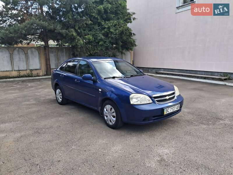 Chevrolet Lacetti (2004)