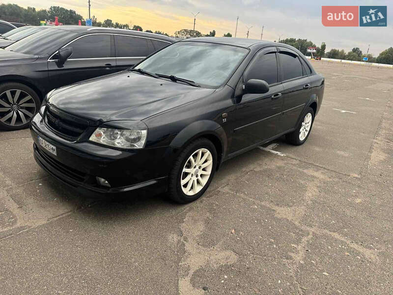 Chevrolet Lacetti (2012)