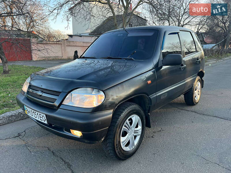 Chevrolet Niva (2006)