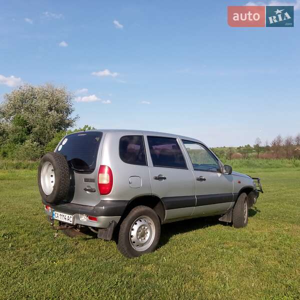 Chevrolet Niva (2007)
