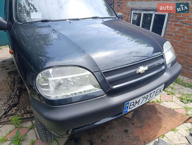 Chevrolet Niva (2006)