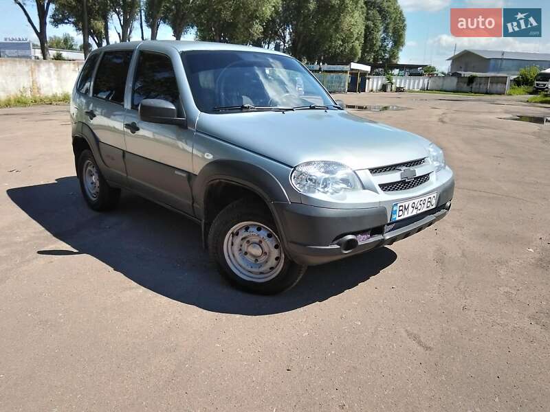 Chevrolet Niva (2015)