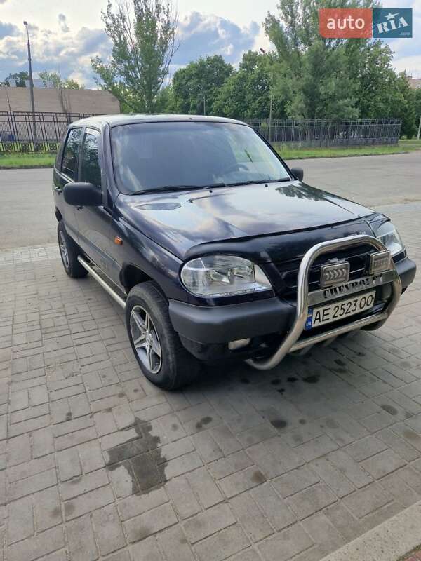 Chevrolet Niva (2005)