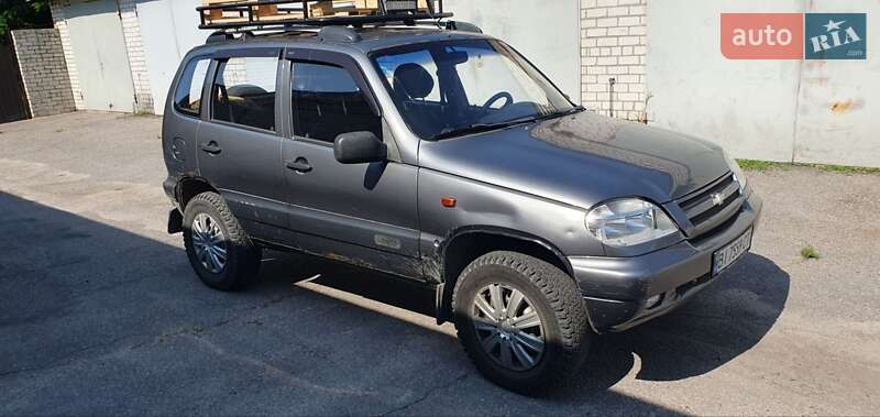 Chevrolet Niva (2006)