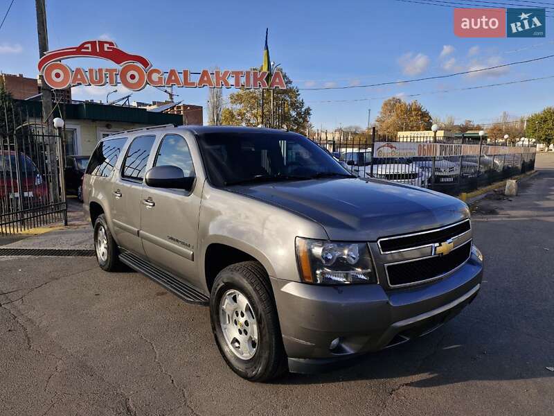 Chevrolet Suburban (2007)