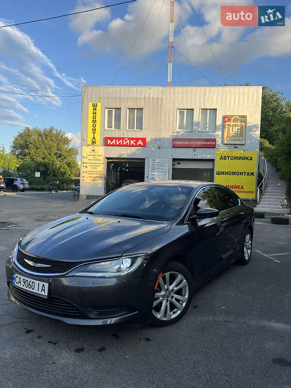 Chrysler 200 (2016)