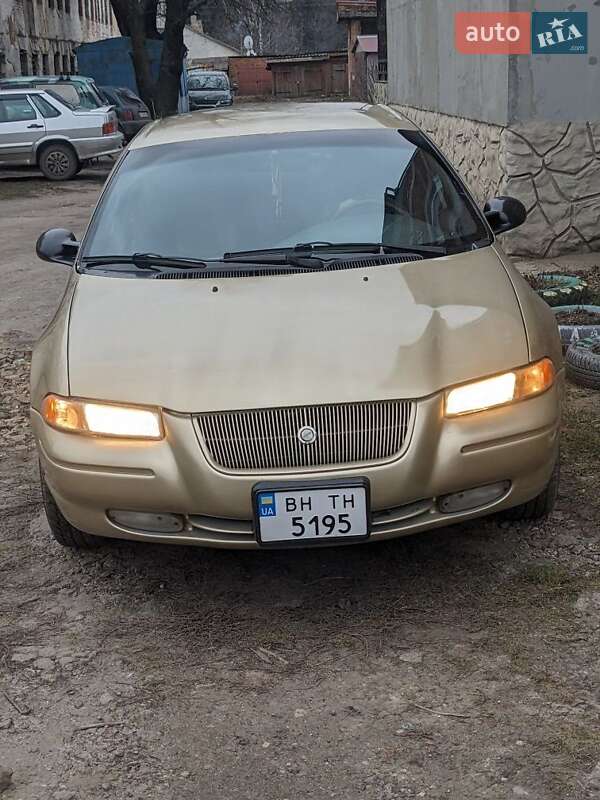Chrysler Cirrus (1995)